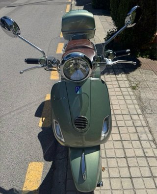 Vespa 125 LXV i.e. 2012 Verde