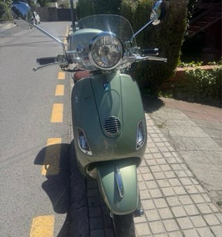 Vespa 125 LXV i.e. 2012 Verde