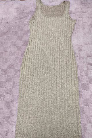 Vestido largo beige/gris Talla M-L 5 euros negocia