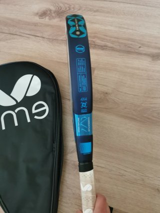 Raqueta de pádel Eme con funda y pelotas. OCASIÓN!