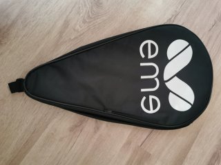 Raqueta de pádel Eme con funda y pelotas. OCASIÓN!