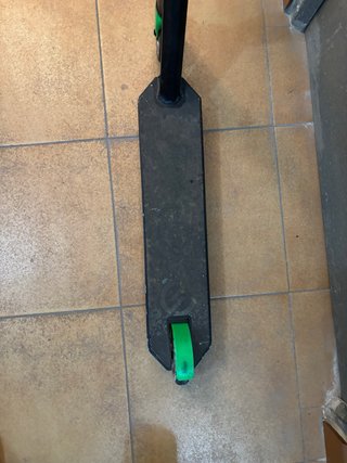 Patinete Oxelo Negro y Verde