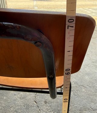 Sillas antiguas colegio madera y metal