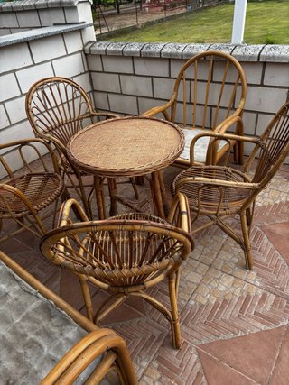 Conjunto de mimbre para jardín