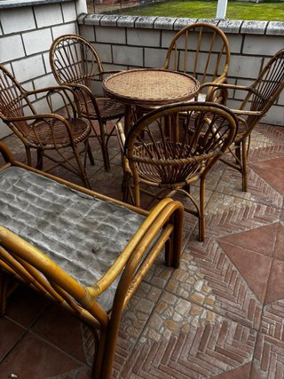 Conjunto de mimbre para jardín