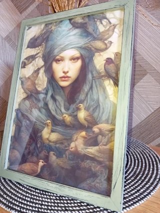Quadro donna con turbante e uccelli