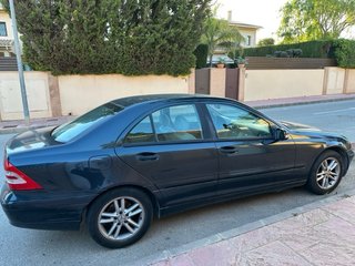 Mercedes-Benz Clase C 2004