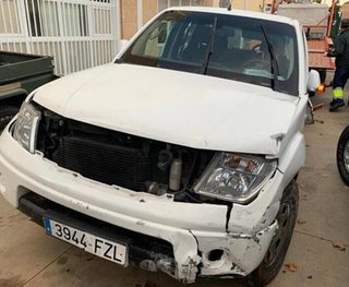 Mangueta delantera nissan 31735 40015eb000 navara