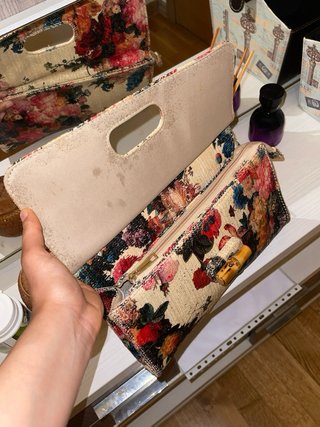 Bolso de mano de fiesta con estampado floral