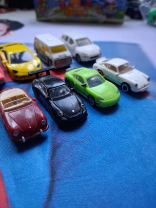 Lote 8 coches antiguos huevos Kinder