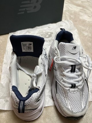 Sneakers New Balance 530 Argento e Bianco