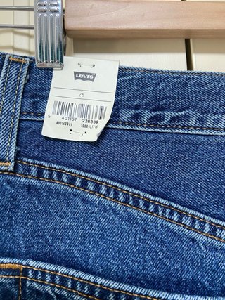 Falda midi vaquera Levi's azul