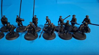 22 Uruk-Hai El señor de los anillos Warhammer LOTR