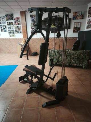 Máquina de gimnasio multifunción
