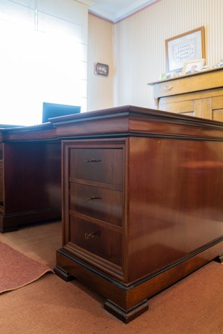 Mesa despacho madera y piel - Bonilla