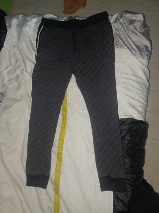 Chándal Guess Gris con Logo