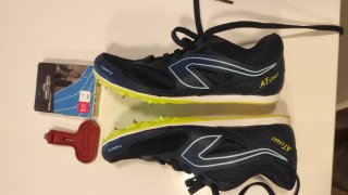 Zapatillas Clavos Kalenji AT START talla 34 niño
