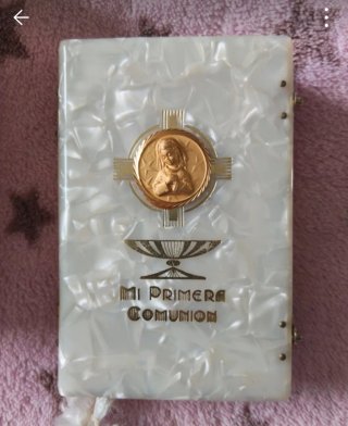 Libro Comunión Medalla Oro y Rosario Plata
