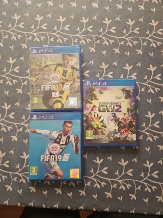 Juegos PS4: FIFA 19, FIFA 17, PvZ GW2