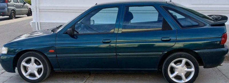 Ford Escort 1998 - foto 1
