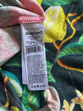 Camiseta Desigual Talla XL Estampado Frutas y Flor