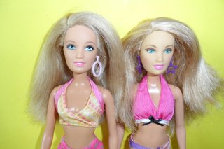 2 Barbie Beach Glam 2006 Piedi Grandi Cali