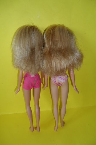 2 Barbie Beach Glam 2006 Piedi Grandi Cali