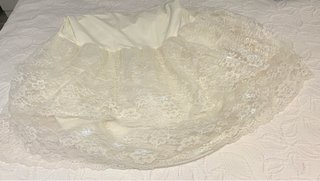 Cancán de novia con encaje.