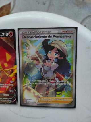 2 Cartas Pokémon V Centiskorch y Entrenador