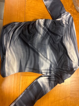 Camiseta hombro descubierto manga larga