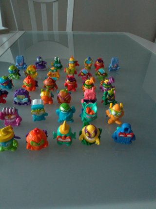 Superthings Colección Figuras
