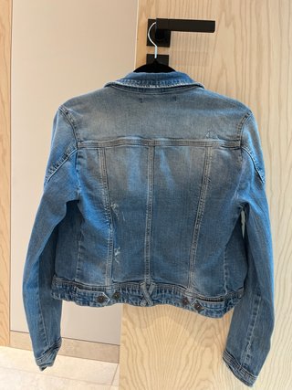 Chaqueta vaquera Stradivarius azul