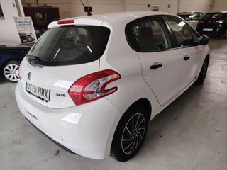 Peugeot 208 2014