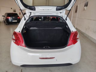 Peugeot 208 2014
