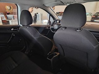 Peugeot 208 2014