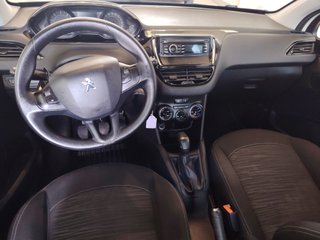 Peugeot 208 2014