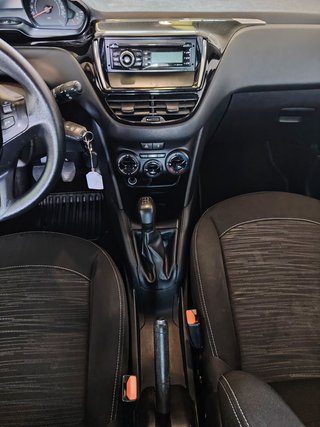 Peugeot 208 2014