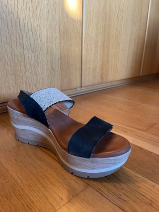 Sandalias de tacón con goma elástica