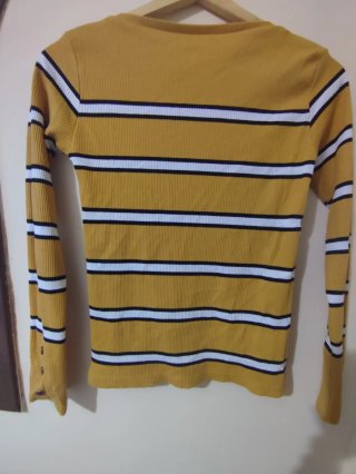 Jersey de rayas amarillo y blanco