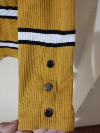 Jersey de rayas amarillo y blanco