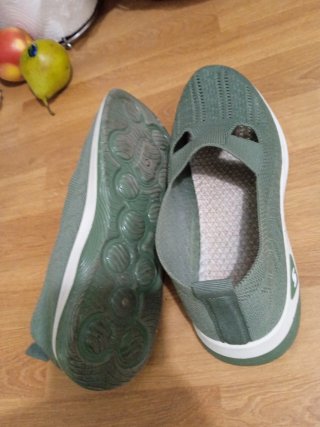 Zapatos verdes de malla