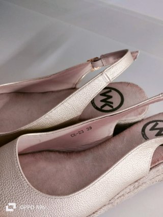 Zapatillas esparto WK beige/doradas talla 39