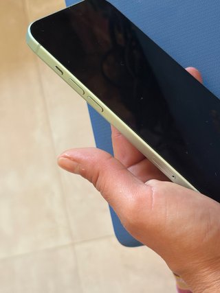 iPhone 15 Verde/Blanco