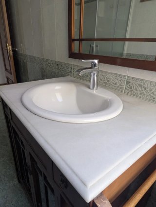 Mueble baño vintage madera y mármol