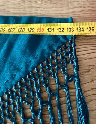 Mantoncillo bordado gitana azul y morado