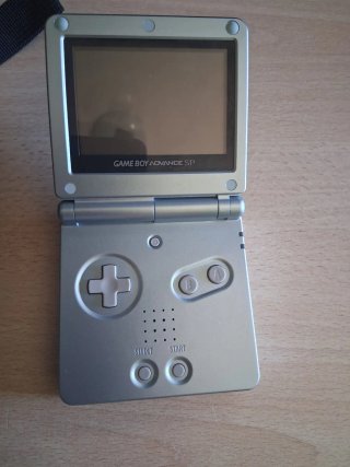 Game Boy Advance SP Pearl Blue pari al nuovo