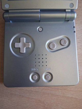 Game Boy Advance SP Pearl Blue pari al nuovo