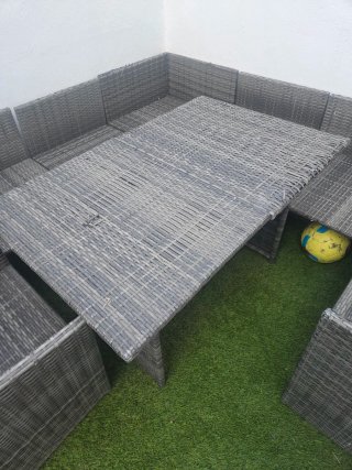 Conjunto de jardín de mimbre gris