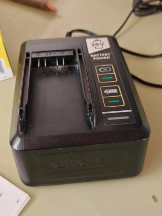Cargador rápido Kärcher 36V Batería