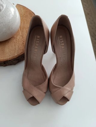 Salón Hispanitas Nude Tacón Peep Toe.
